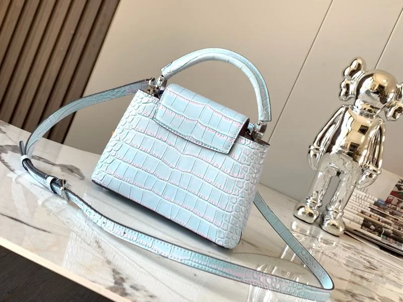 Lightweight Louis Vuitton Capucines BB Bags 40024