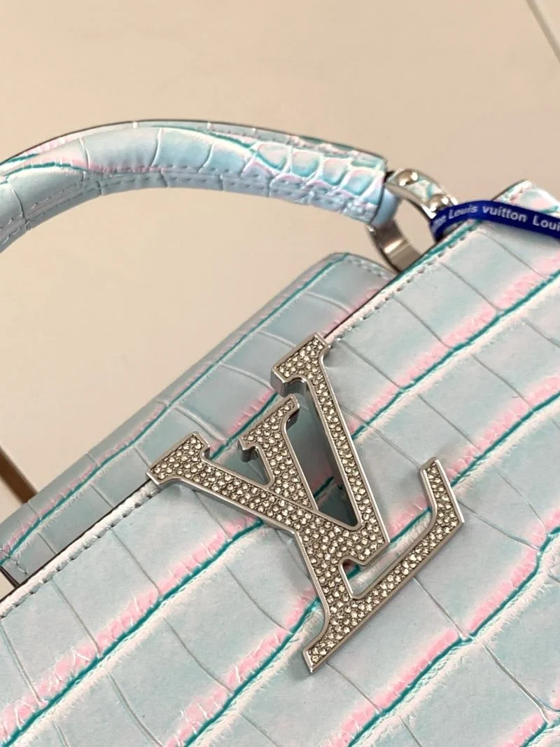 Lightweight Louis Vuitton Capucines BB Bags 40024
