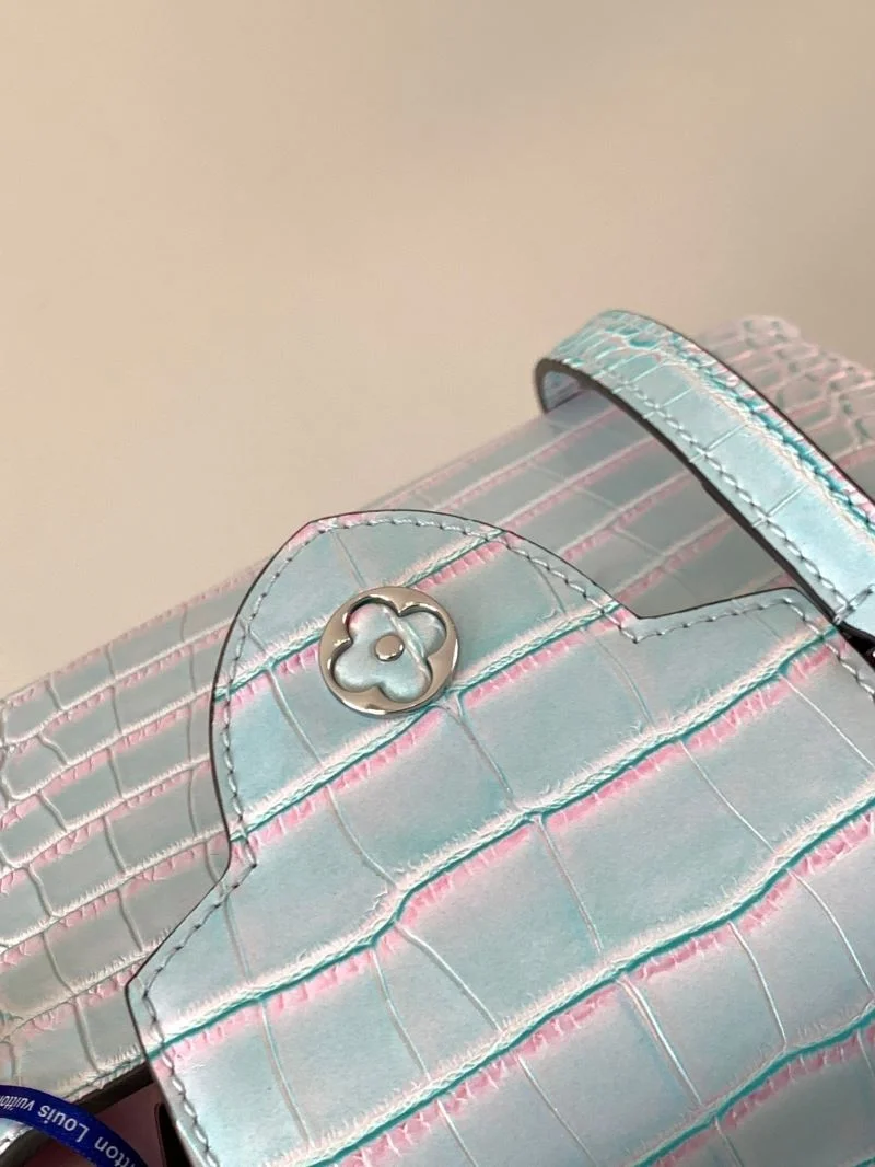 Lightweight Louis Vuitton Capucines BB Bags 40024