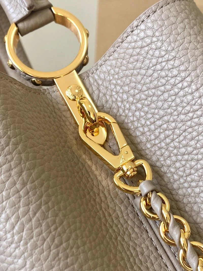 Lightweight Louis Vuitton Capucines BB Bags 40025