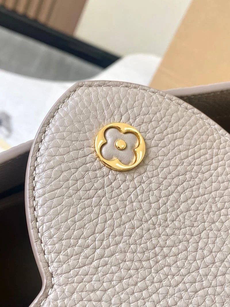 Lightweight Louis Vuitton Capucines BB Bags 40025