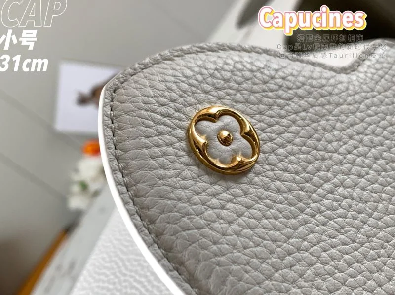 Functional Louis Vuitton Capucines BB Bags 40044