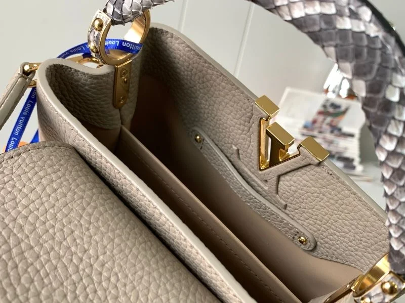 WellDesigned Louis Vuitton Capucines BB Bags 40013