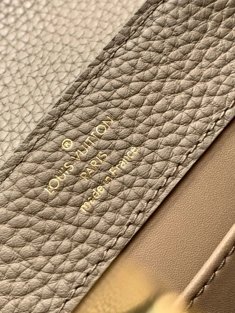 WellDesigned Louis Vuitton Capucines BB Bags 40013