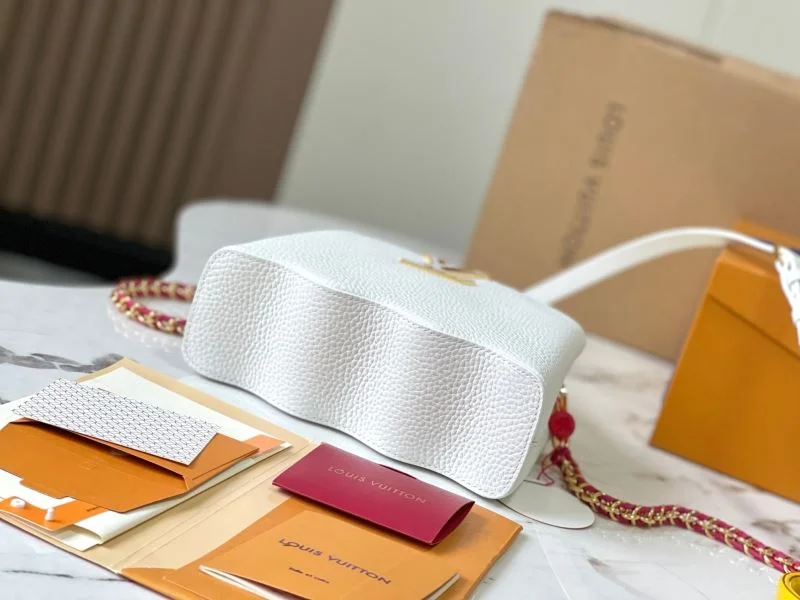 Premium Louis Vuitton Capucines BB Bags 40012
