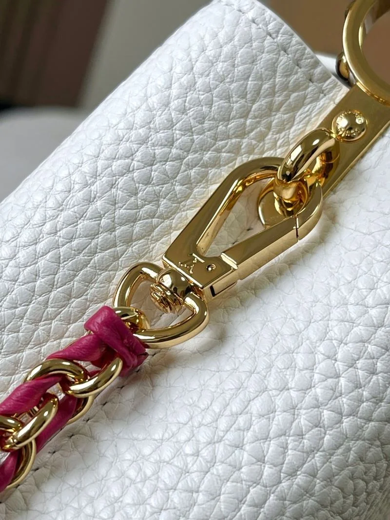 Premium Louis Vuitton Capucines BB Bags 40012