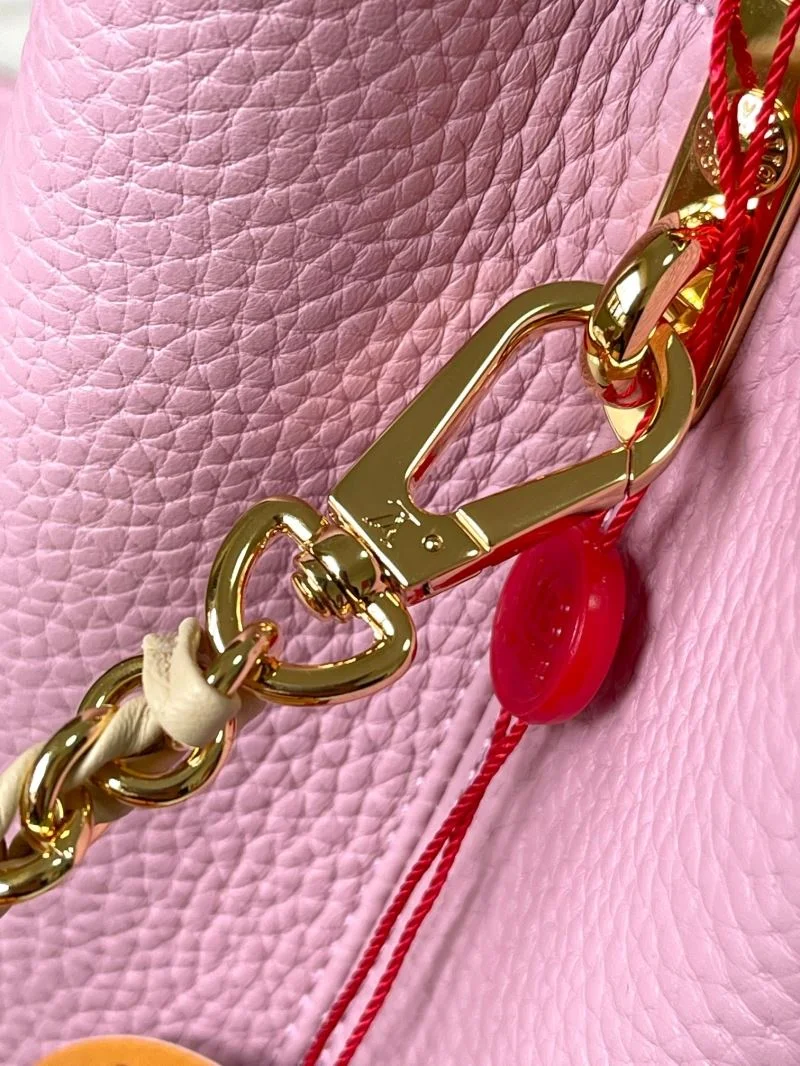 Bright Louis Vuitton Capucines BB Bags 40006