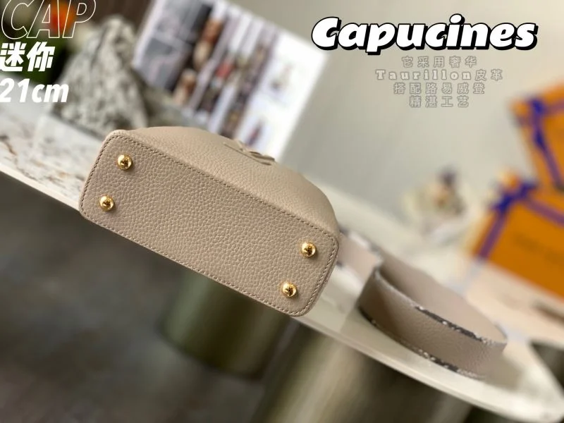 Fashionable Louis Vuitton Capucines BB Bags 40047