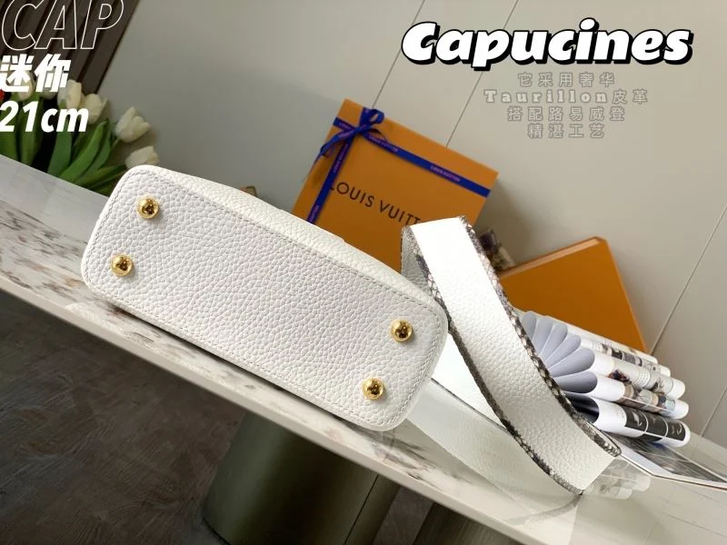 Reliable Louis Vuitton Capucines BB Bags 40003