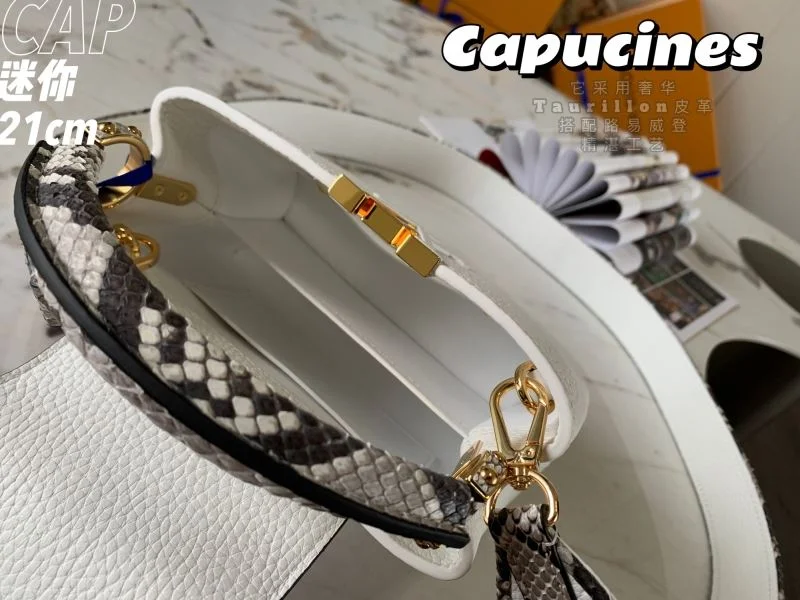 Reliable Louis Vuitton Capucines BB Bags 40003