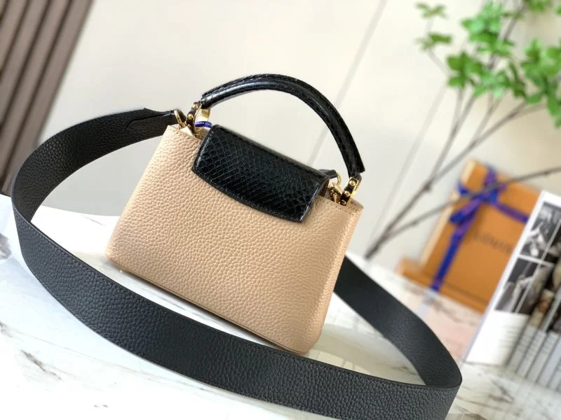 Reliable Louis Vuitton Capucines BB Bags 40037