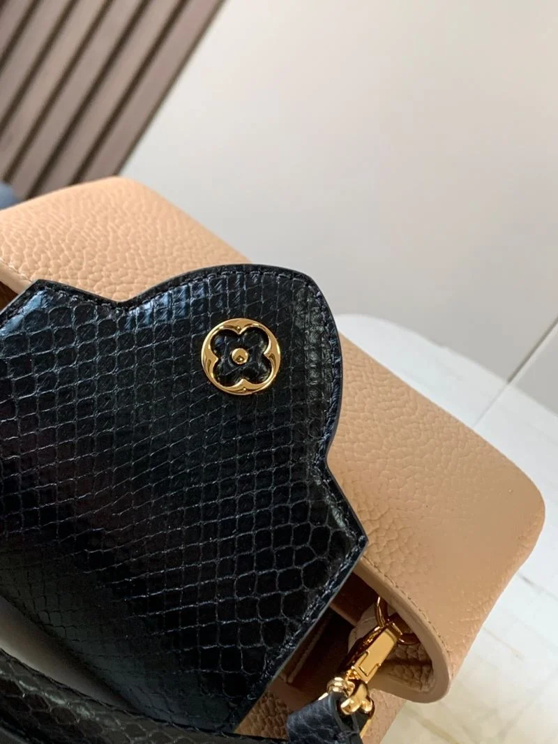 Reliable Louis Vuitton Capucines BB Bags 40037