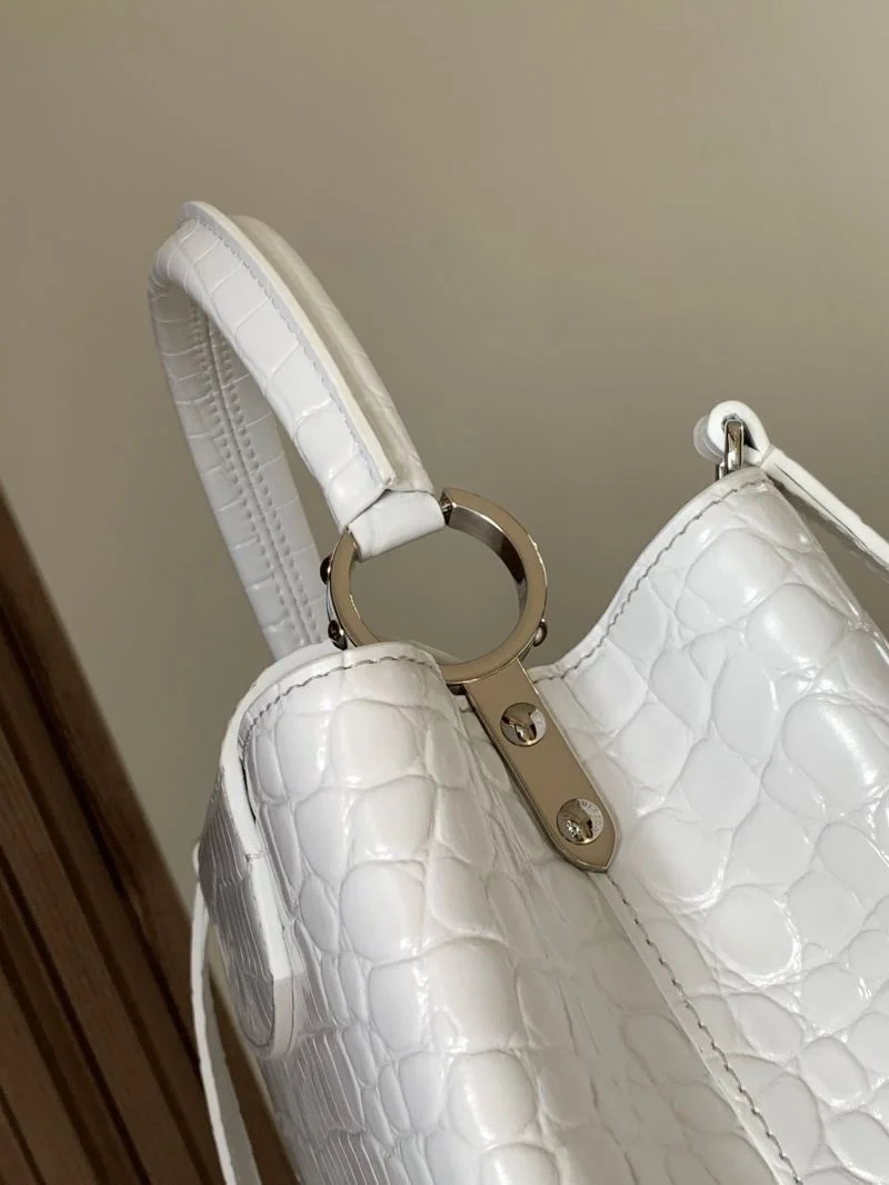 Louis Vuitton Capucines BB Bags Unique 39990