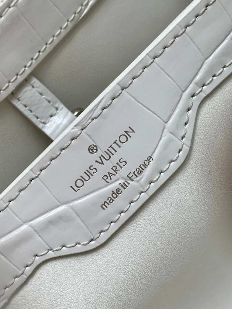 Louis Vuitton Capucines BB Bags Unique 39990