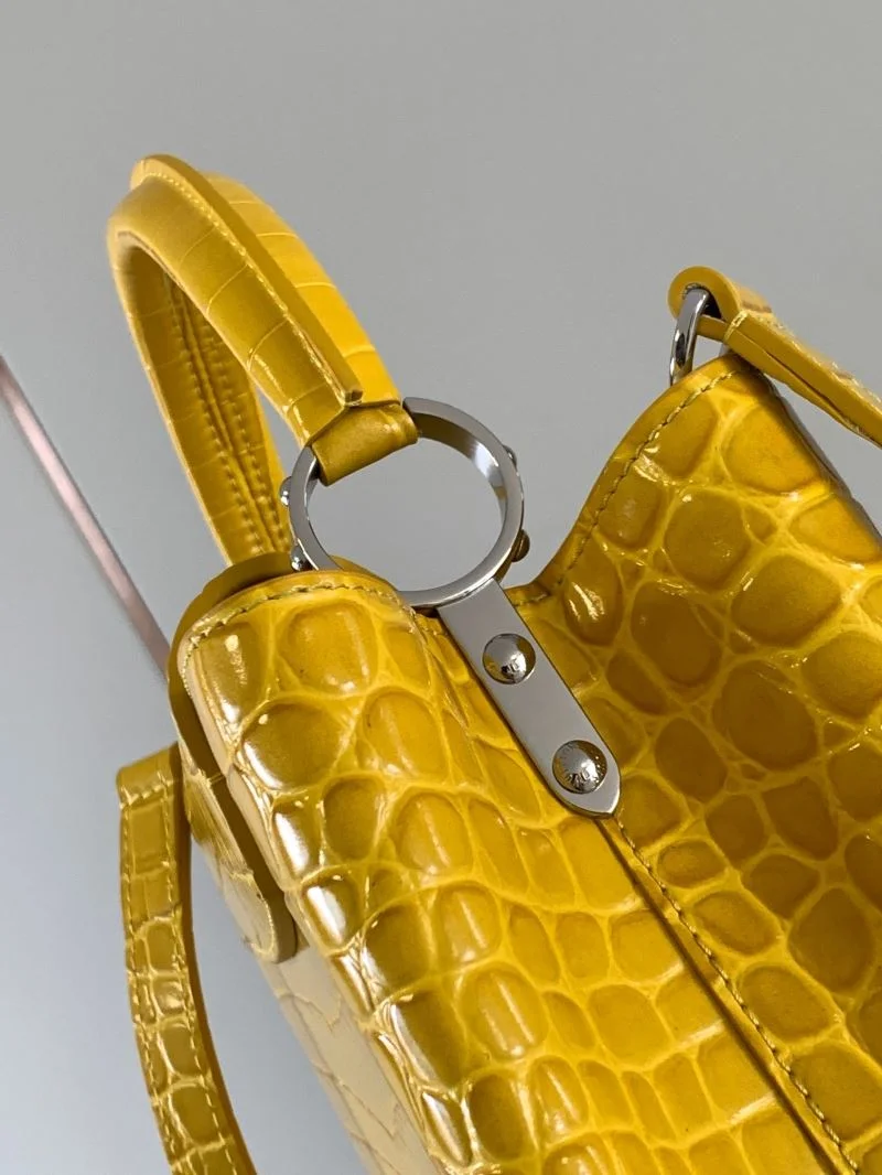 GoAnywhere Louis Vuitton Capucines BB Bags 40019