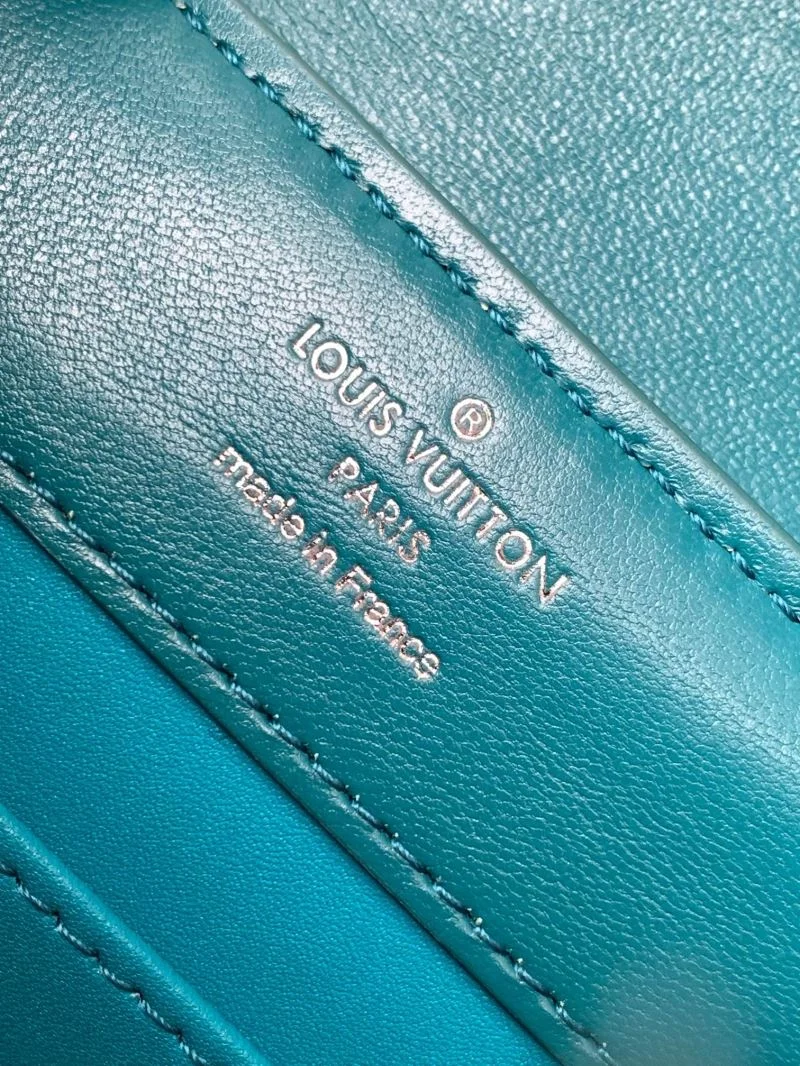 Trendy Louis Vuitton Capucines BB Bags 39977