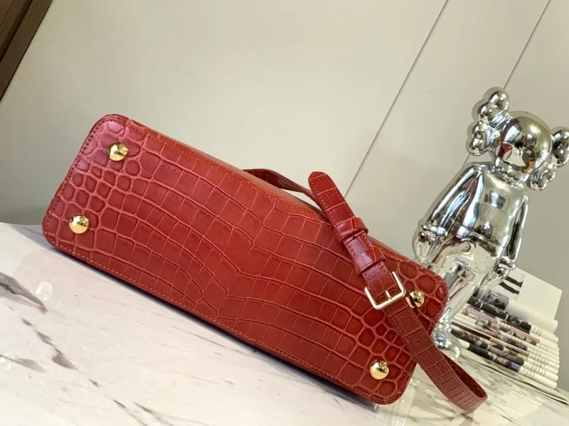 Cozy Louis Vuitton Capucines BB Bags 40034