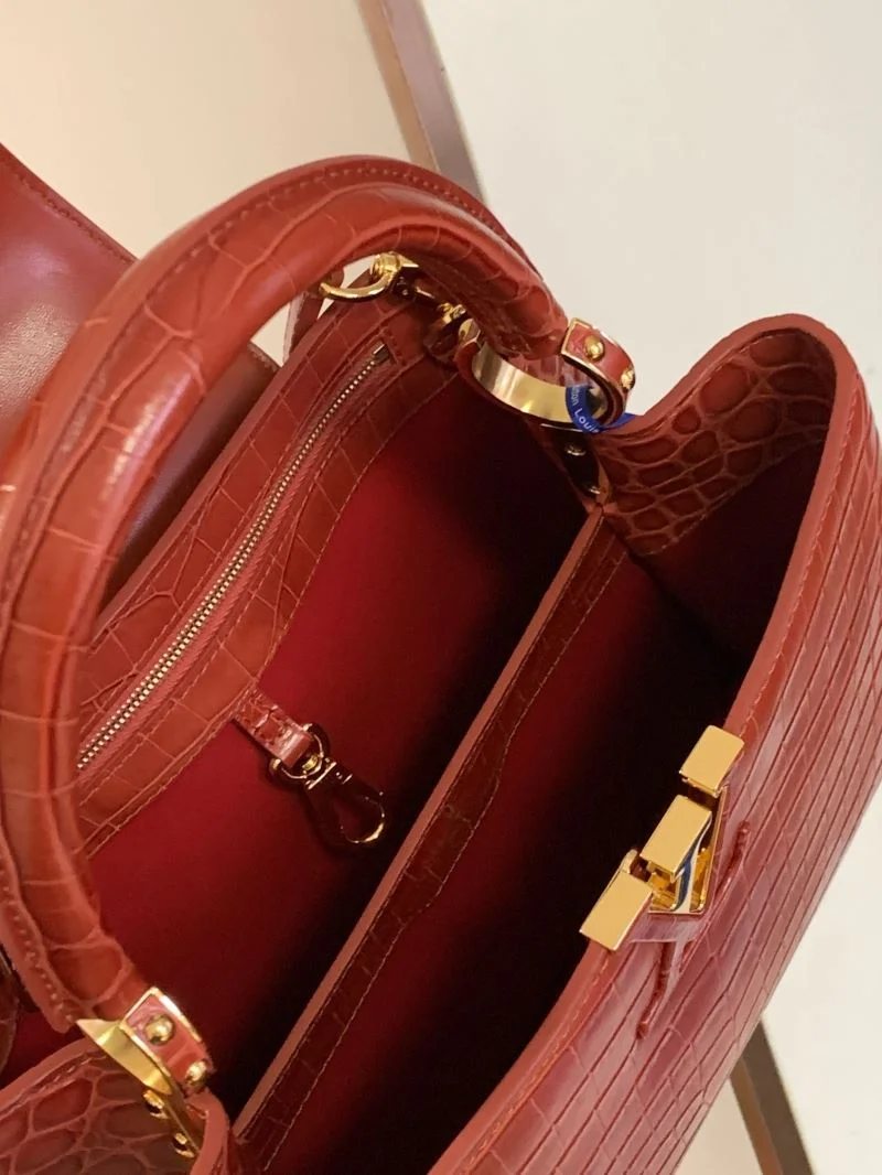 Cozy Louis Vuitton Capucines BB Bags 40034