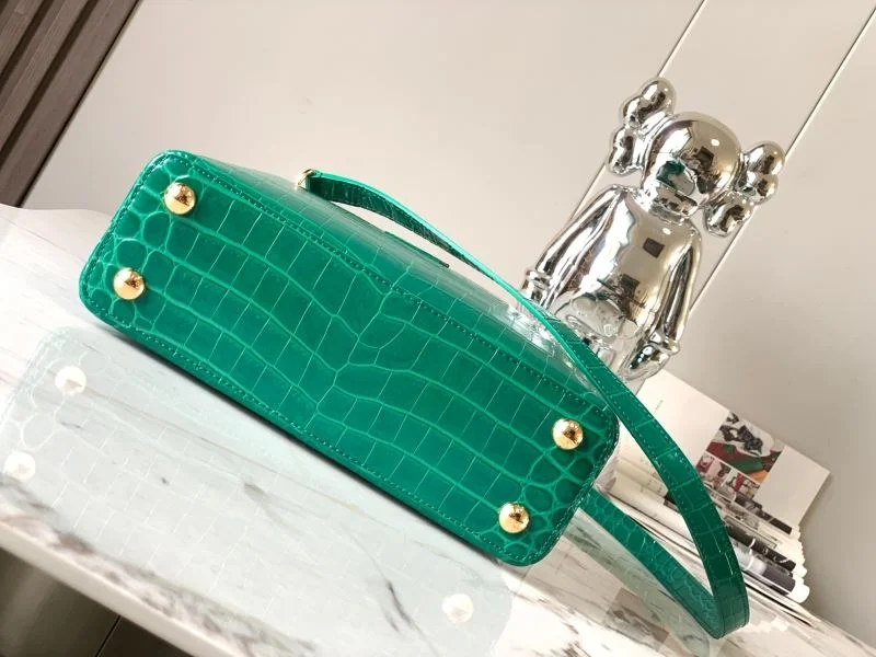 Breathable Louis Vuitton Capucines BB Bags 40011