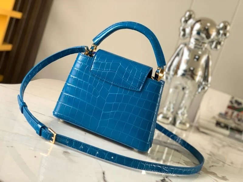 MultiPurpose Louis Vuitton Capucines BB Bags 39970