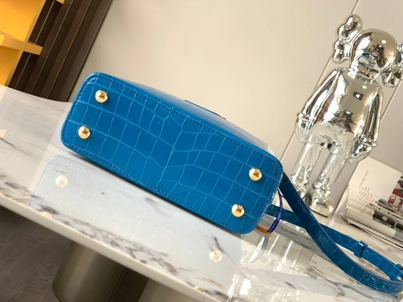 MultiPurpose Louis Vuitton Capucines BB Bags 39970
