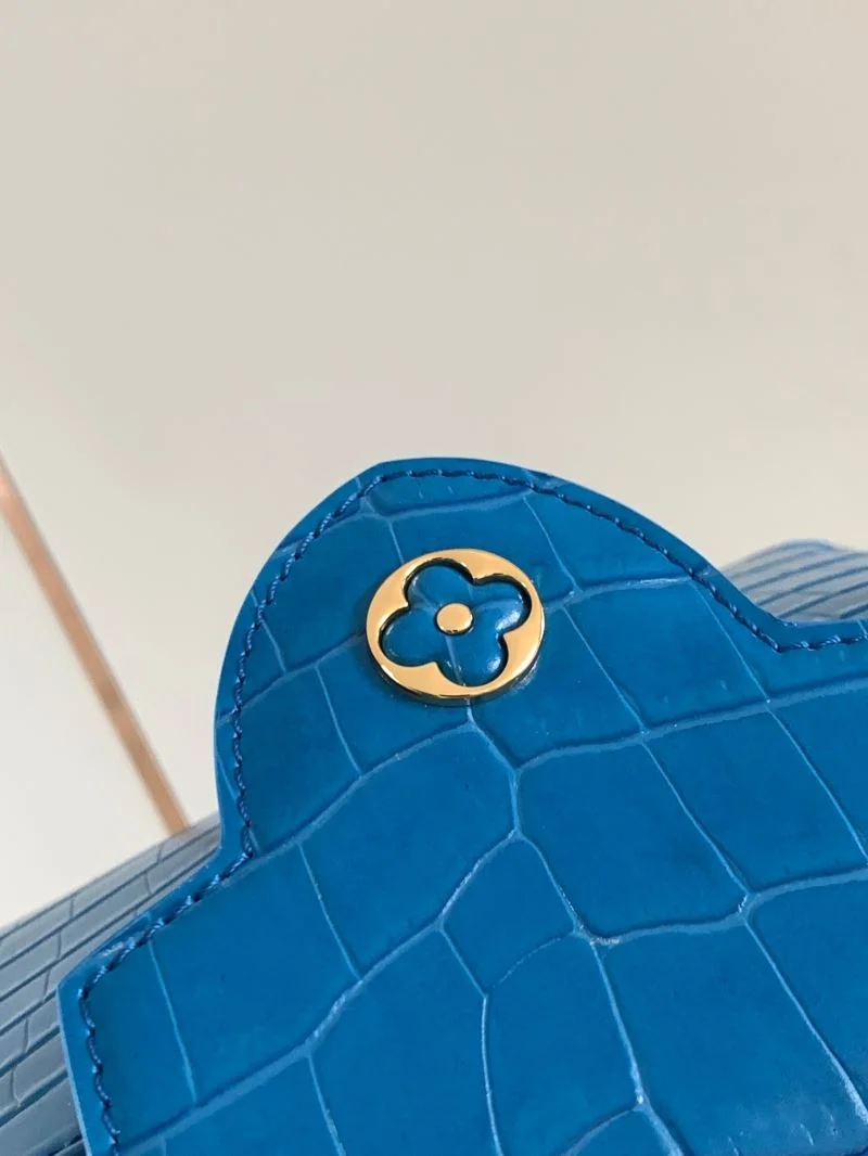 MultiPurpose Louis Vuitton Capucines BB Bags 39970