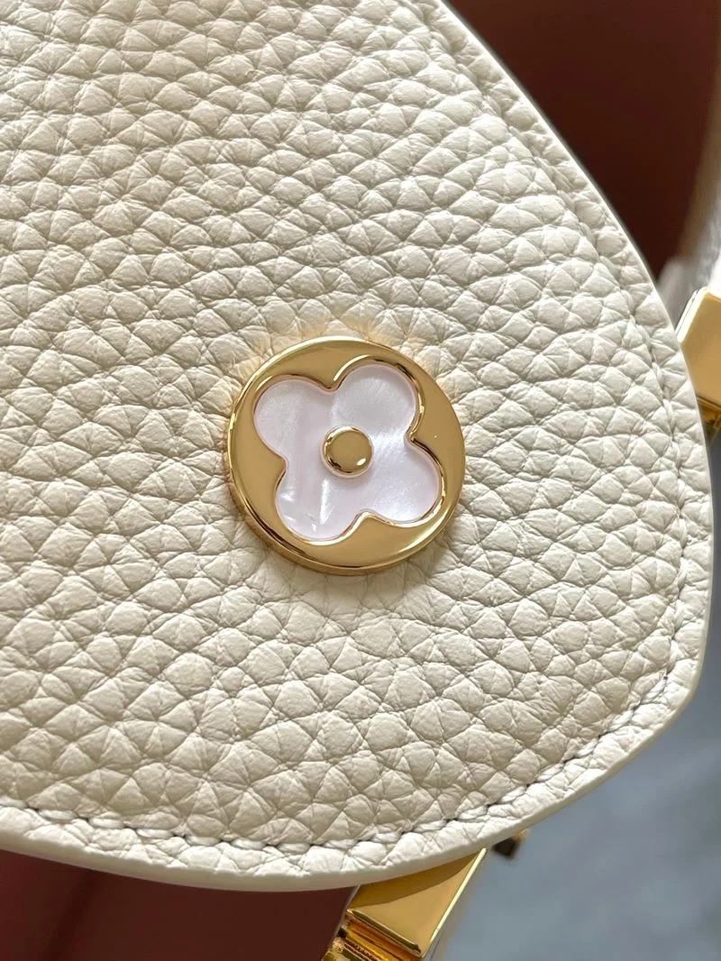MoistureWicking Louis Vuitton Capucines BB Bags 39959