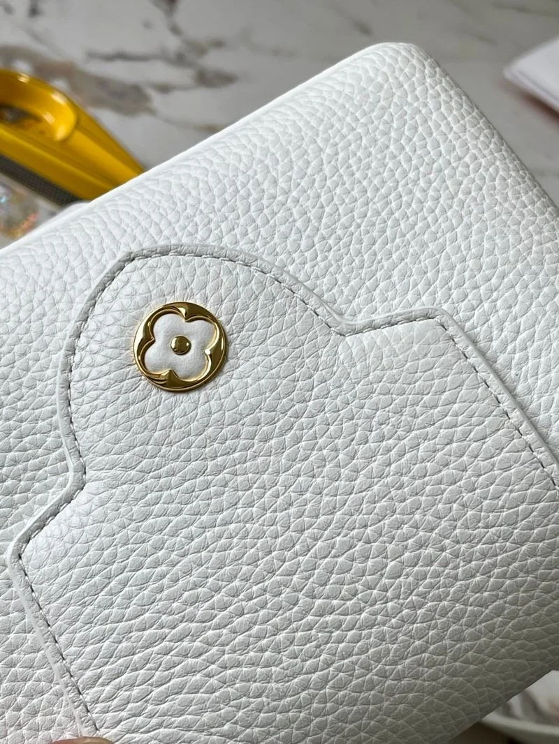 TopPick Louis Vuitton Capucines BB Bags 39950