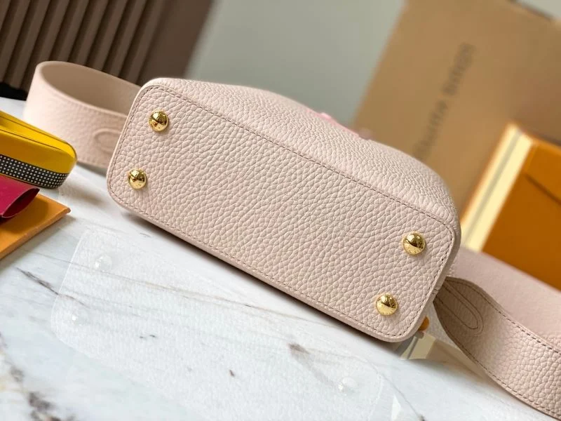 Thermal Louis Vuitton Capucines BB Bags 39992