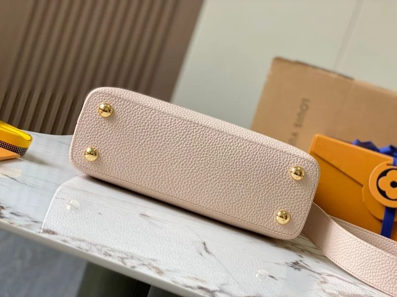 Snug Louis Vuitton Capucines BB Bags 39947