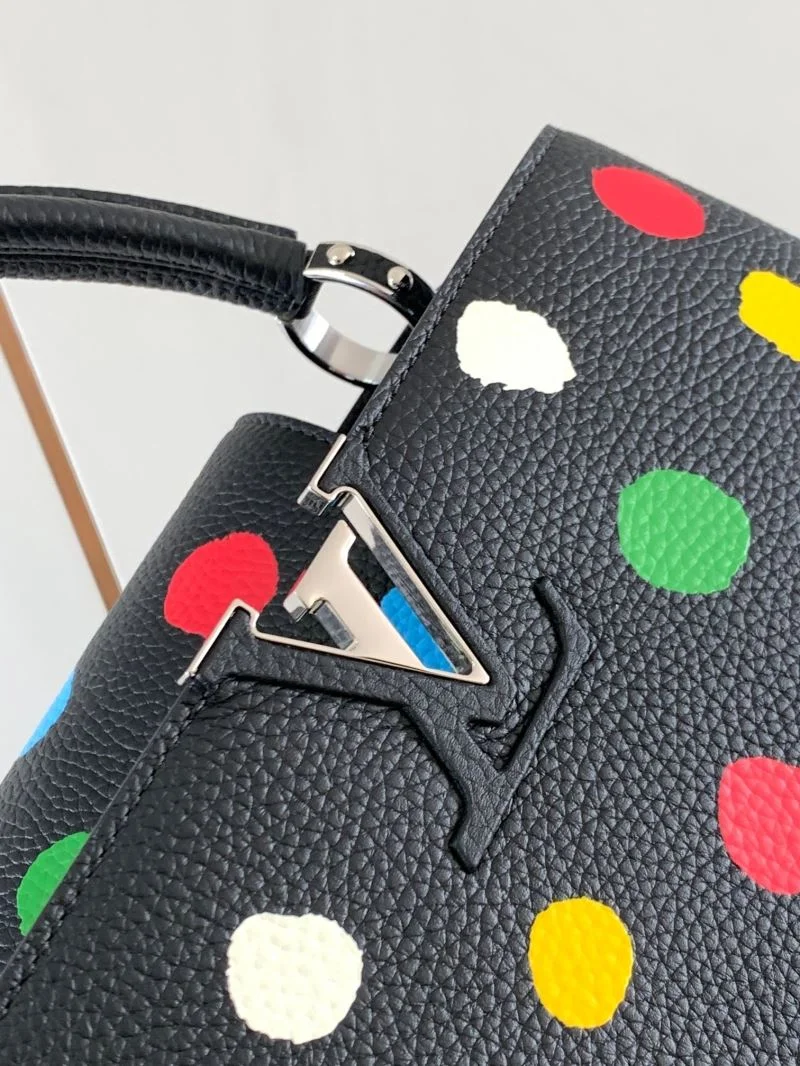 Lightweight Louis Vuitton Capucines BB Bags 39941