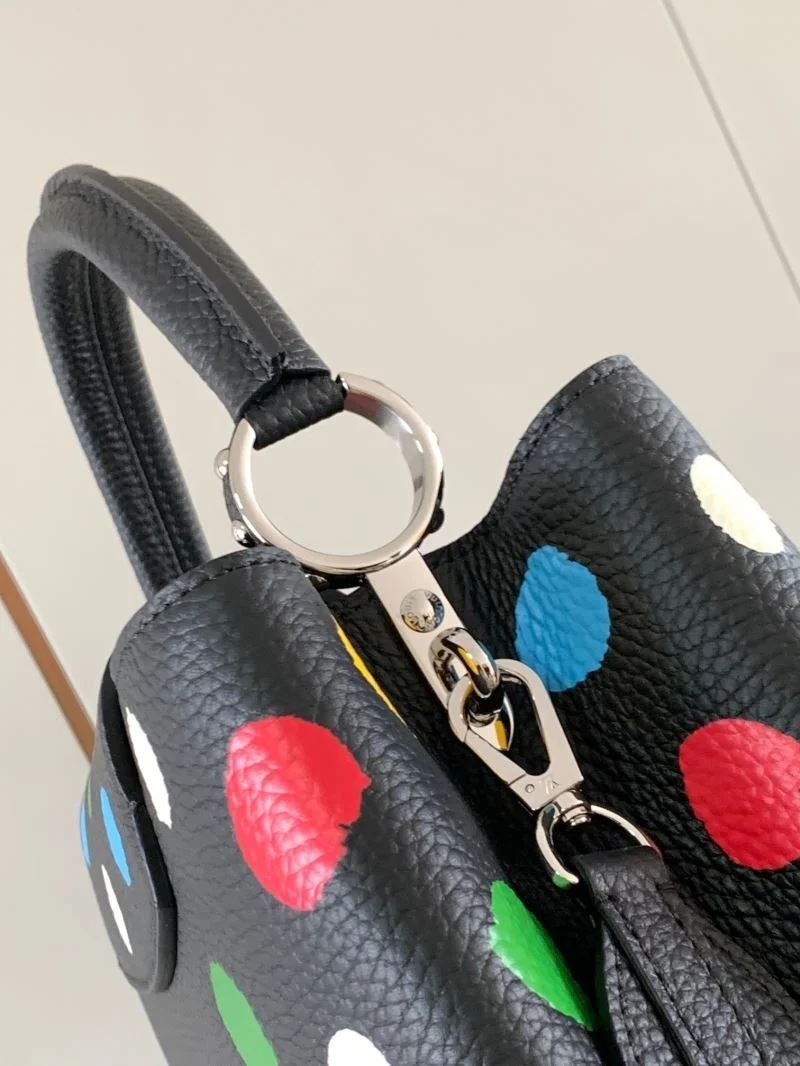 Lightweight Louis Vuitton Capucines BB Bags 39941