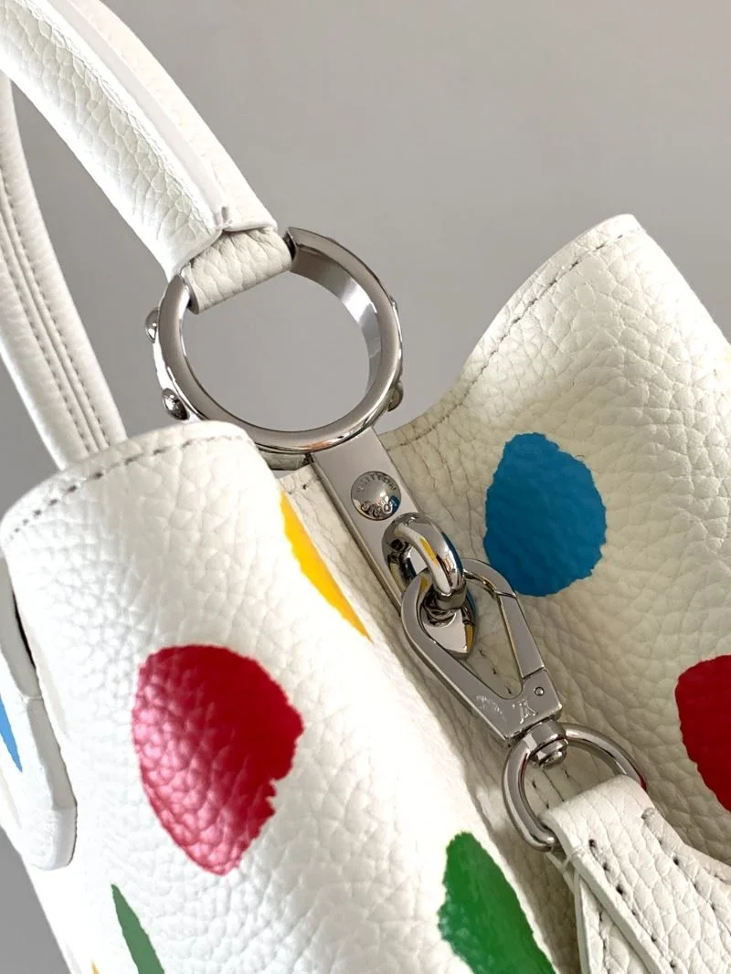 Practical Louis Vuitton Capucines BB Bags 39940