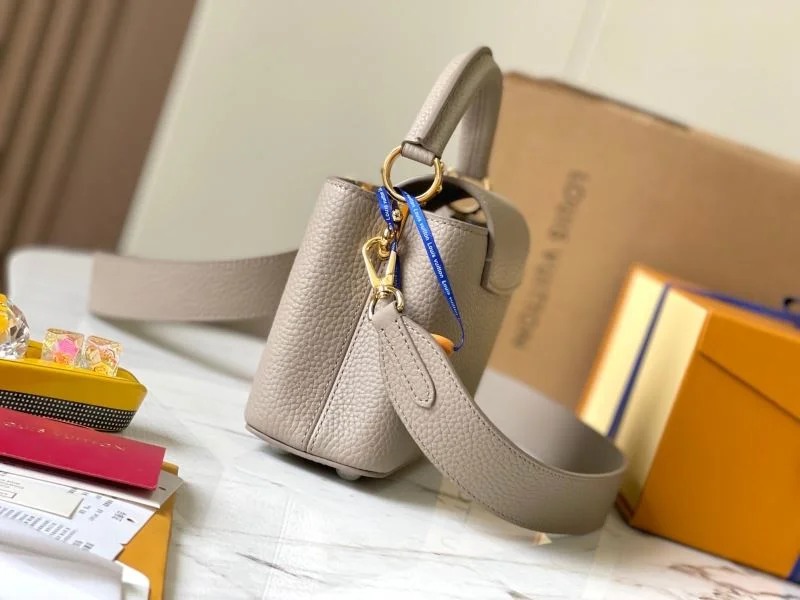 Louis Vuitton Capucines BB Bags Functional 39927