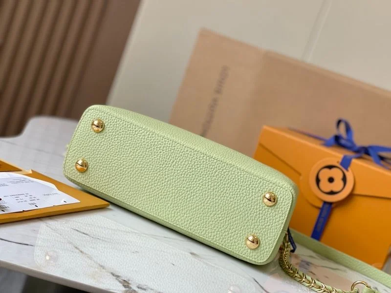 OdorResistant Louis Vuitton Capucines BB Bags 39923