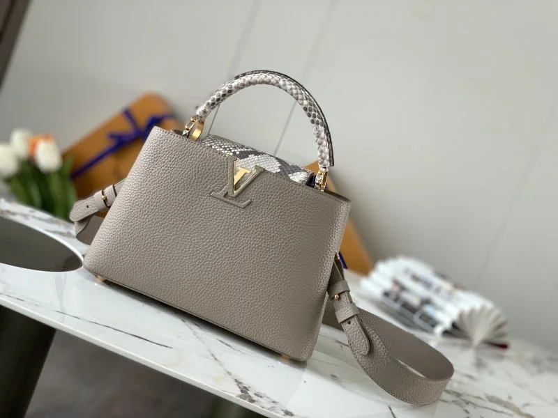 Elegant Louis Vuitton Capucines BB Bags 39919