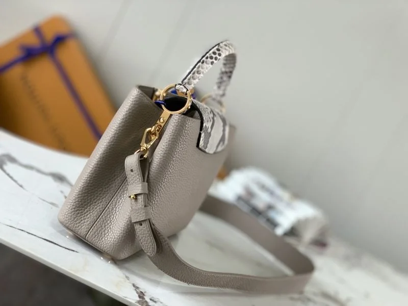 Elegant Louis Vuitton Capucines BB Bags 39919