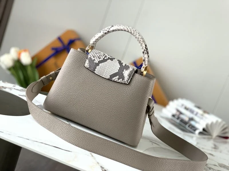 Elegant Louis Vuitton Capucines BB Bags 39919