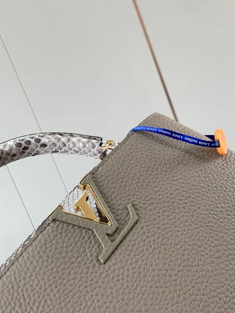 Elegant Louis Vuitton Capucines BB Bags 39919