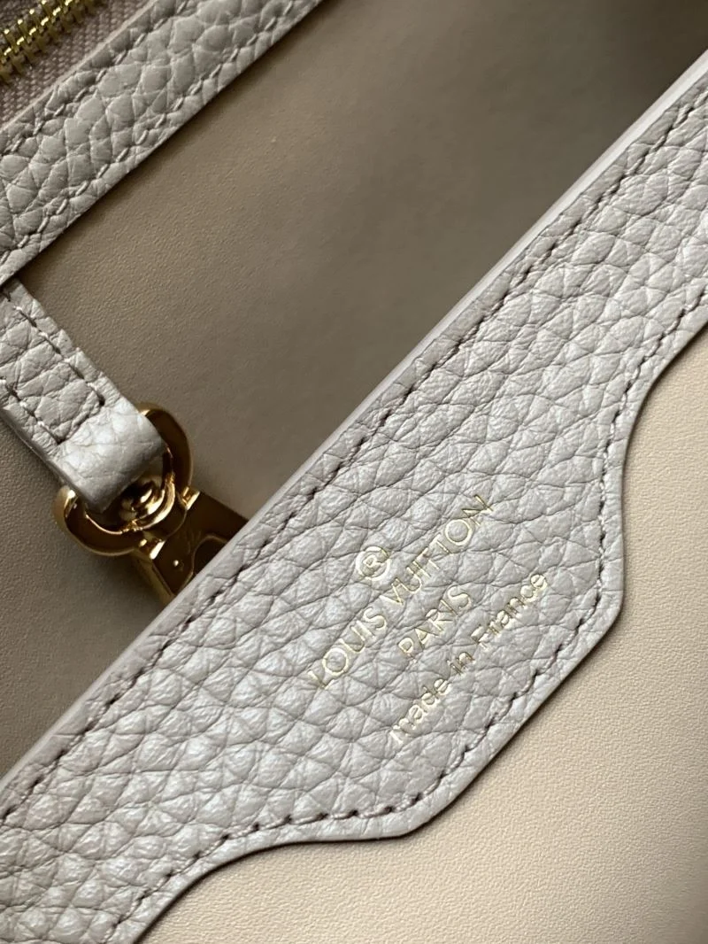 Elegant Louis Vuitton Capucines BB Bags 39919