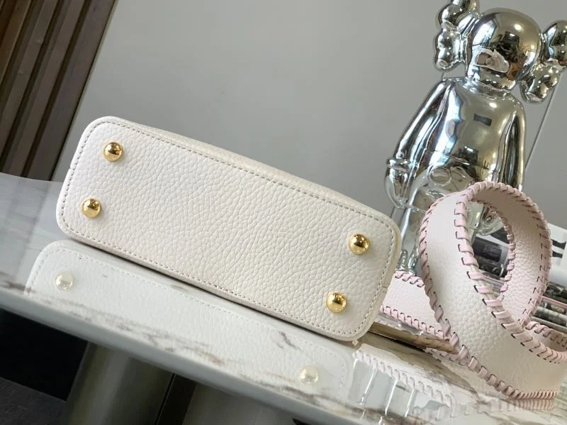 MultiPurpose Louis Vuitton Capucines BB Bags 39910