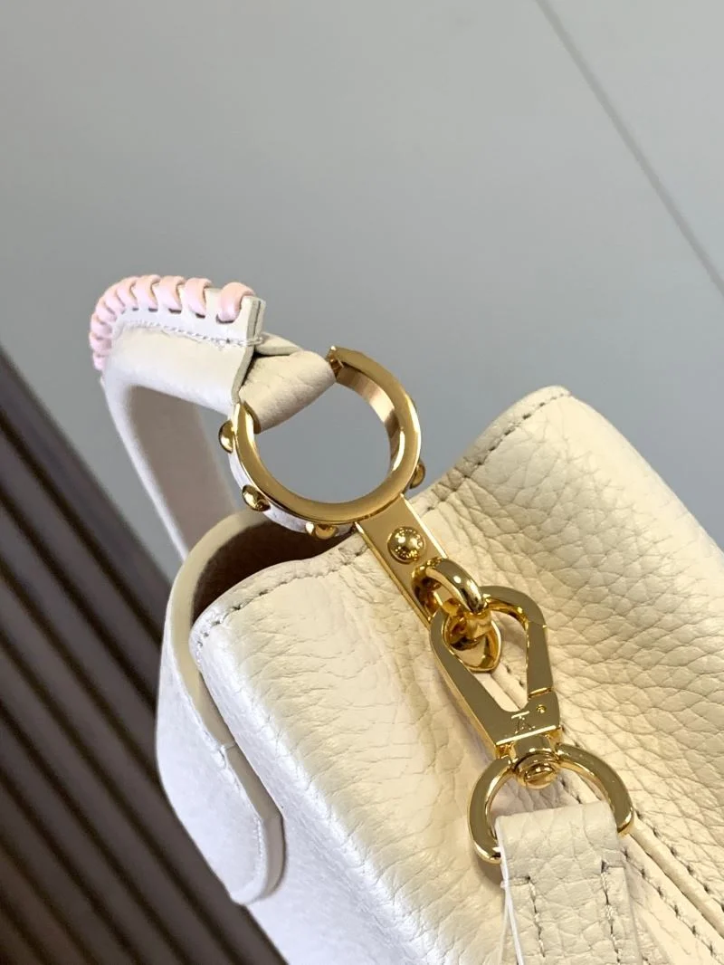 MultiPurpose Louis Vuitton Capucines BB Bags 39910