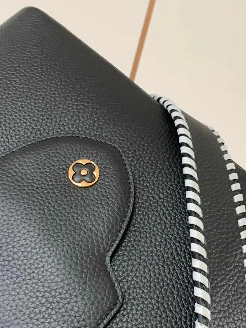 Louis Vuitton Capucines BB Bags TechFriendly 39909
