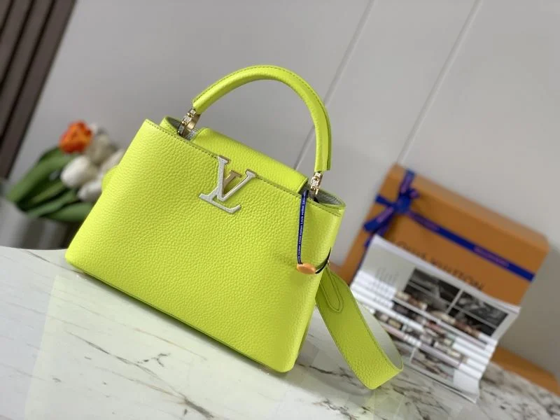 Lightweight Louis Vuitton Capucines BB Bags 39893