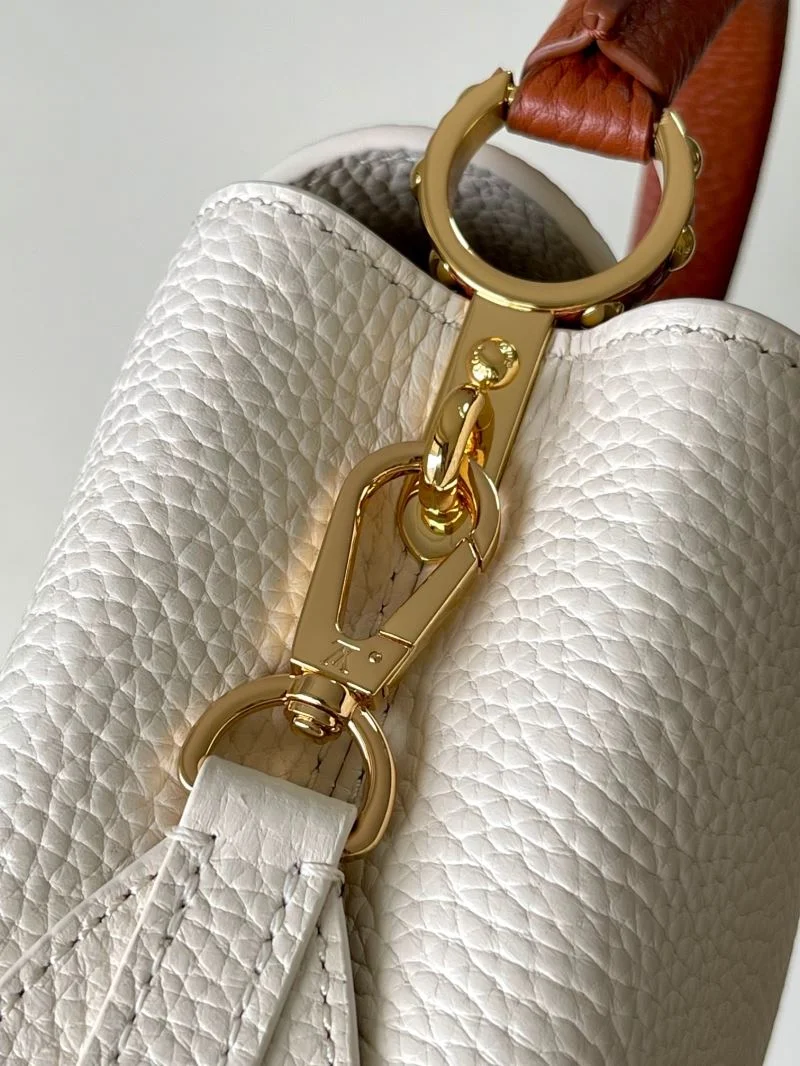 Louis Vuitton Capucines BB Bags Sleek 39971