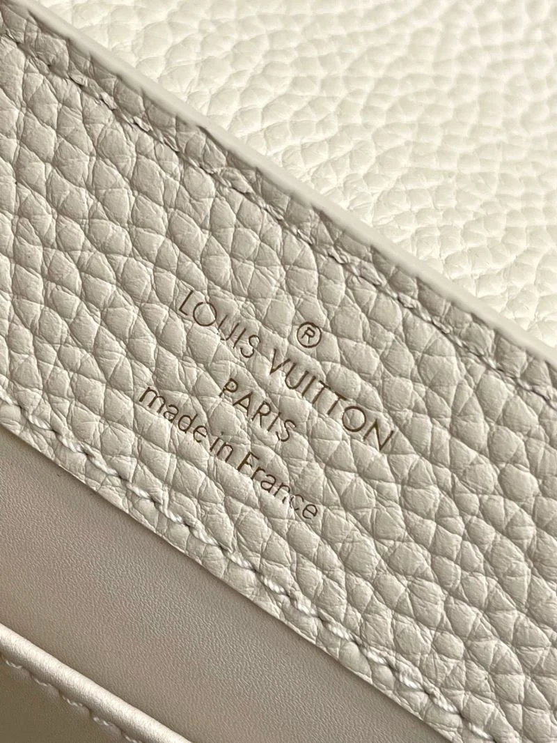 Louis Vuitton Capucines BB Bags Sleek 39971