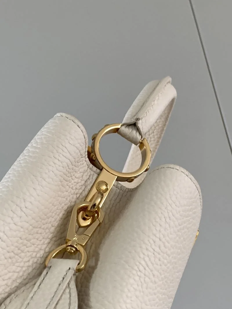 Refined Louis Vuitton Capucines BB Bags 39890