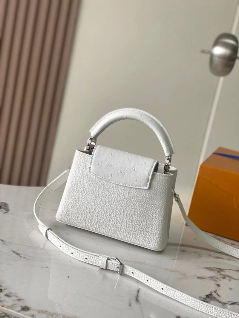 ModernLook Louis Vuitton Capucines BB Bags 39885
