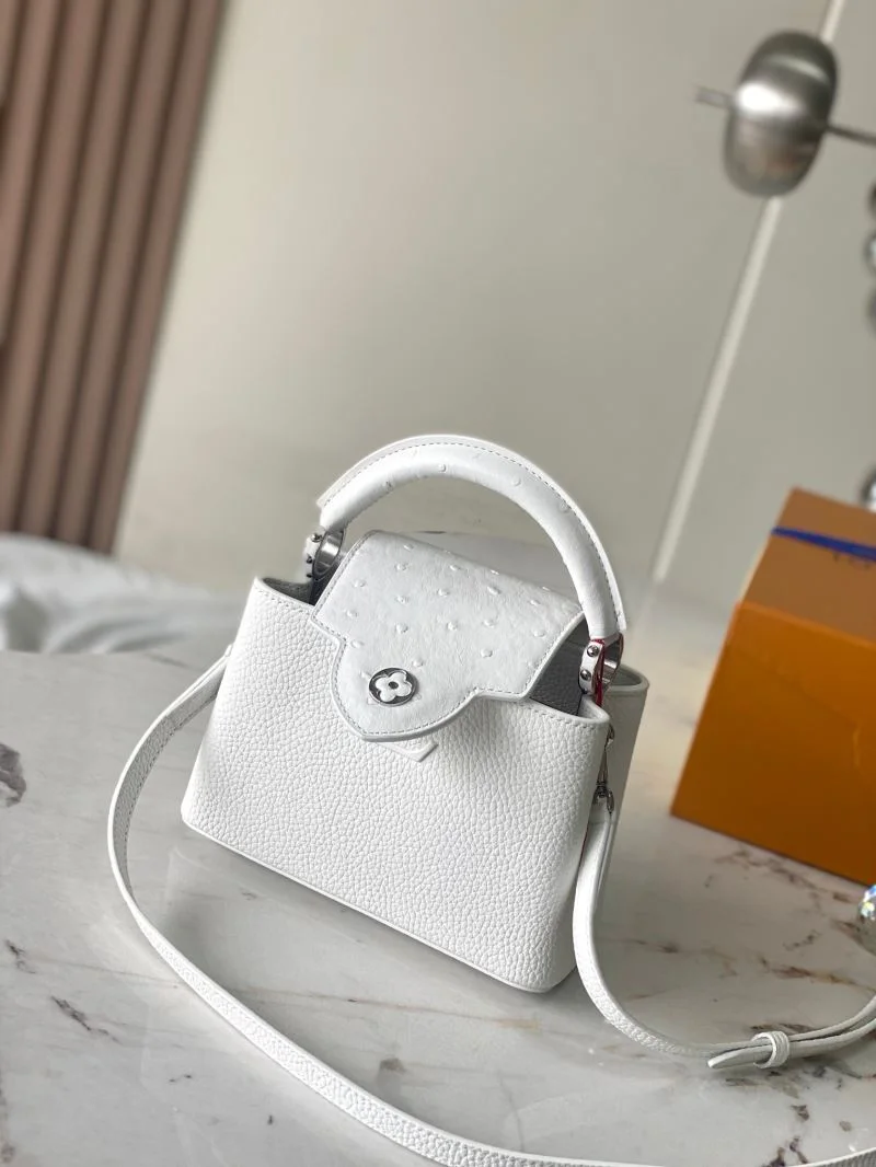 ModernLook Louis Vuitton Capucines BB Bags 39885