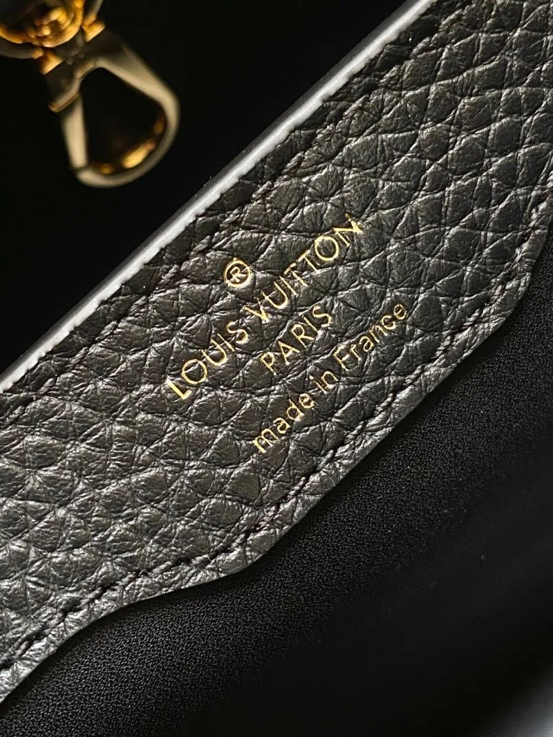 Resilient Louis Vuitton Capucines BB Bags 39869
